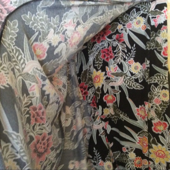 ❤️3/$15❤️ Massini Ruffle split skirt @dafox - Picture 3 of 8